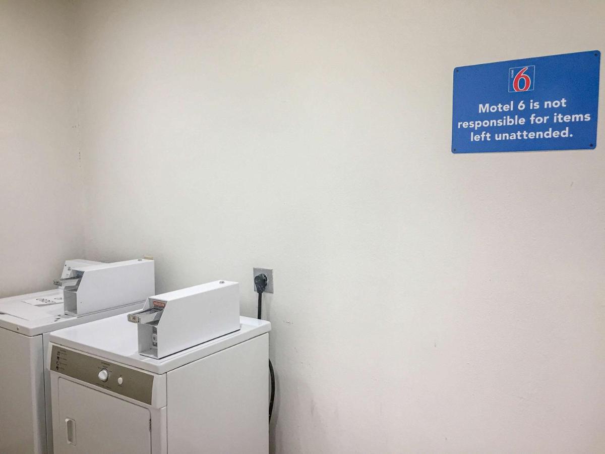 Motel 6-Woodway, Tx Екстер'єр фото